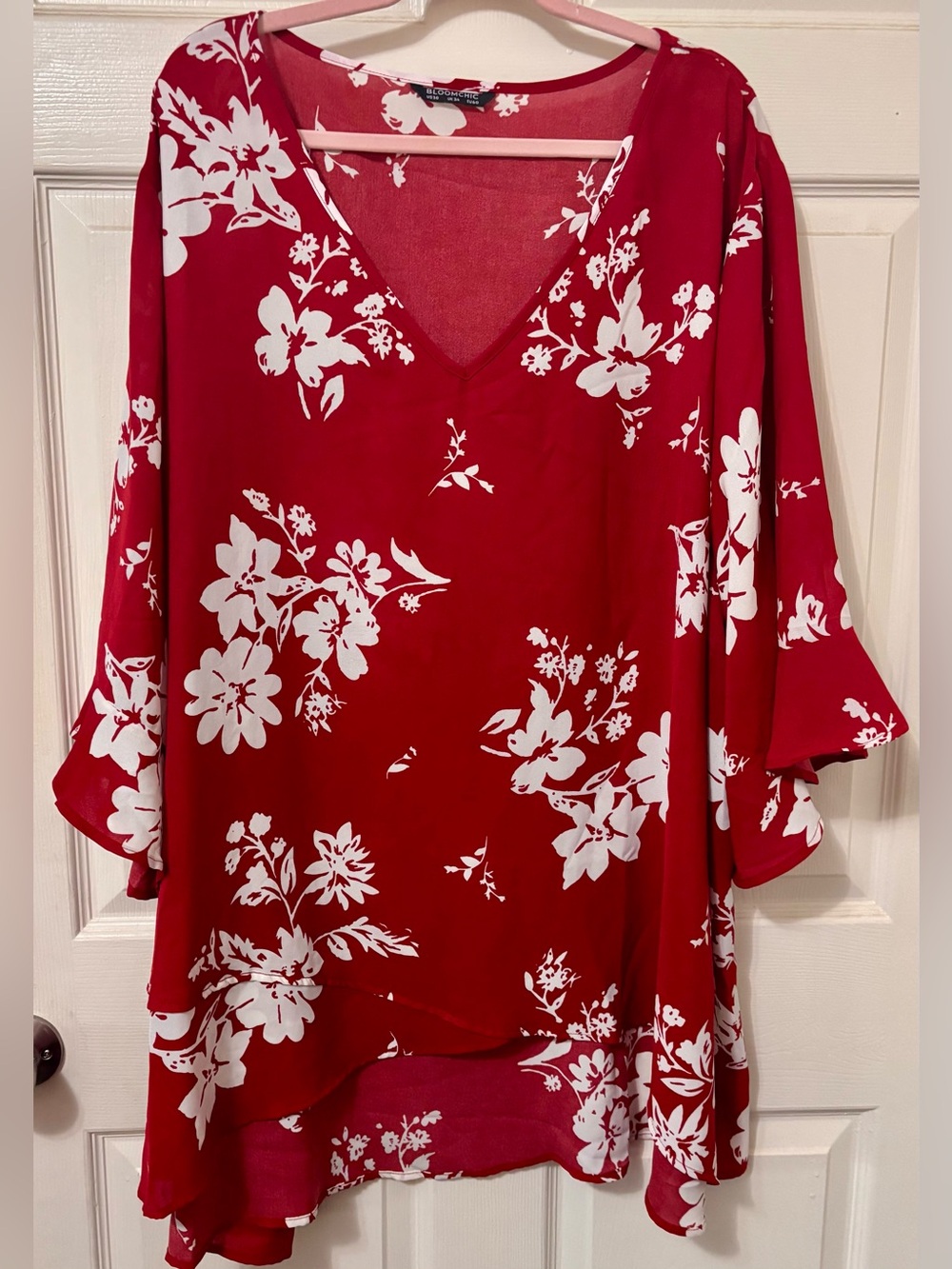 🌹 BloomChic Red and White 3/4 length Sleeves Top
